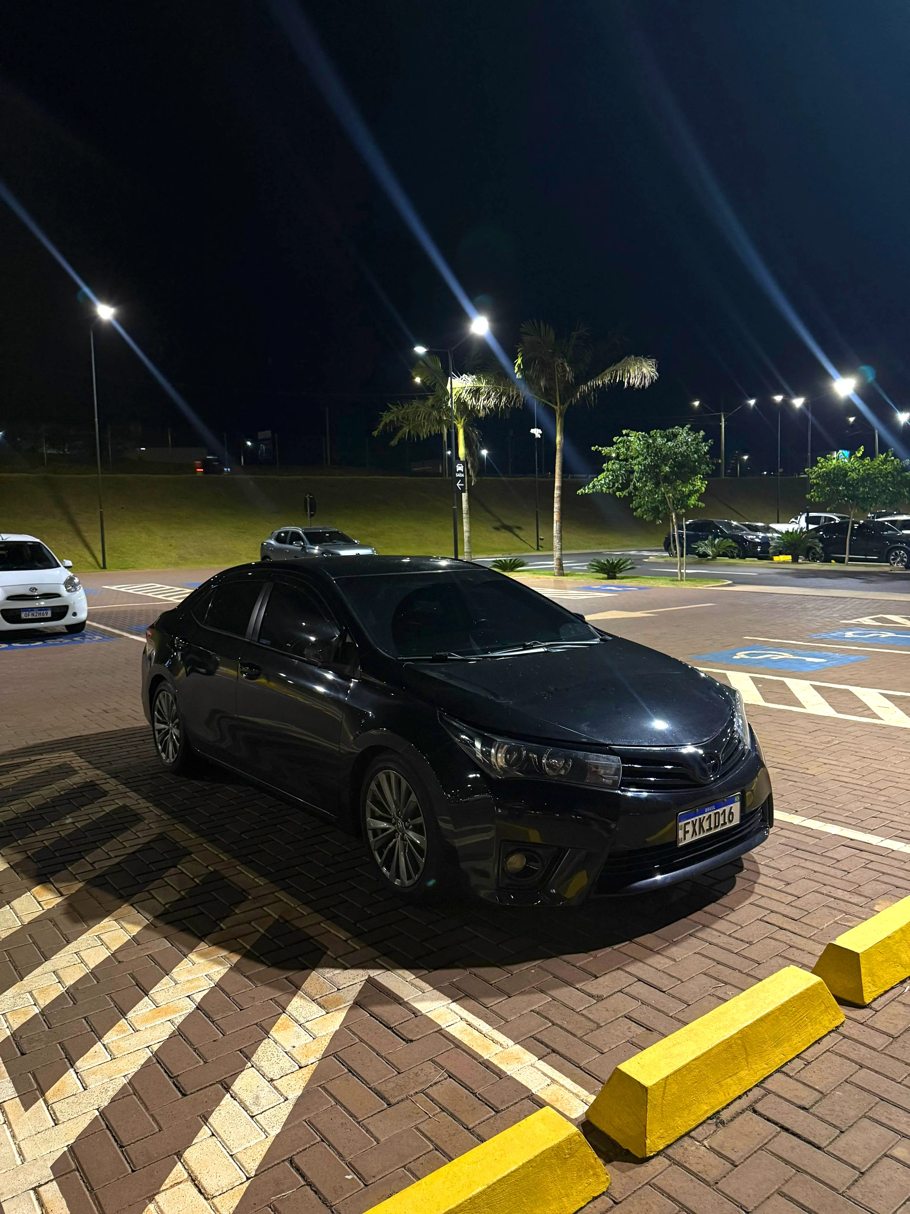 Toyota Corolla - Veículo Roma Transfer Service